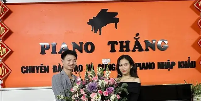 Biển hiệu Piano Thắng – Chuyên đào tạo và cung cấp piano nhập khẩu