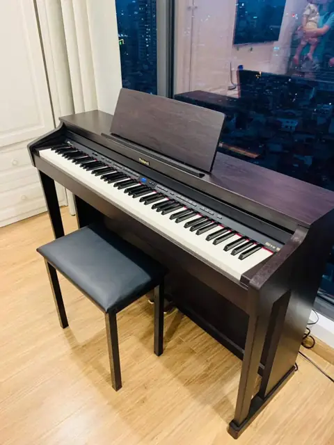 Piano điện Roland